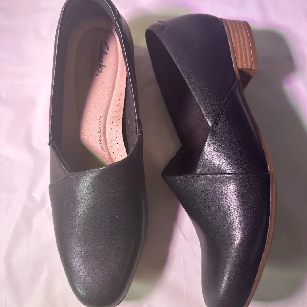 Clarks Women's Elegant Black Flats